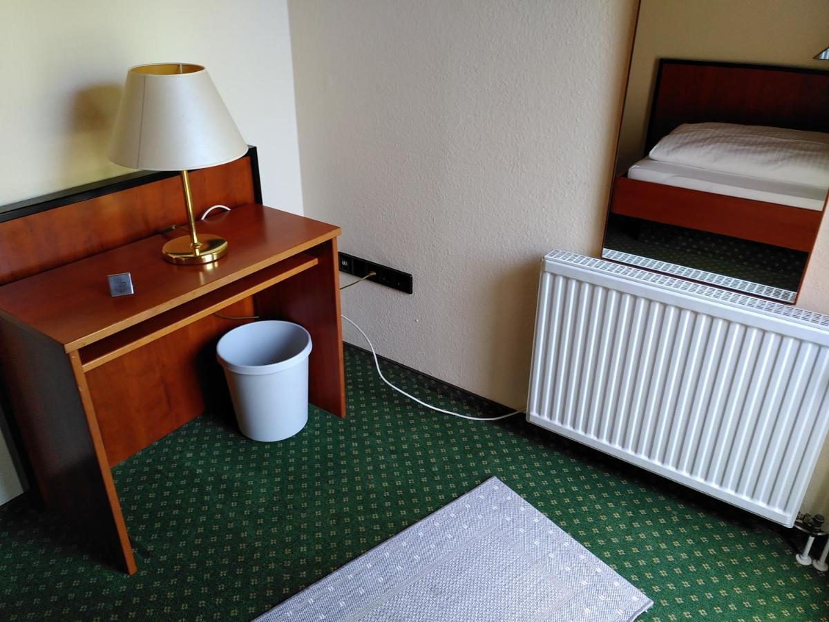 Hotel Stadthalle Uelzen Extérieur photo