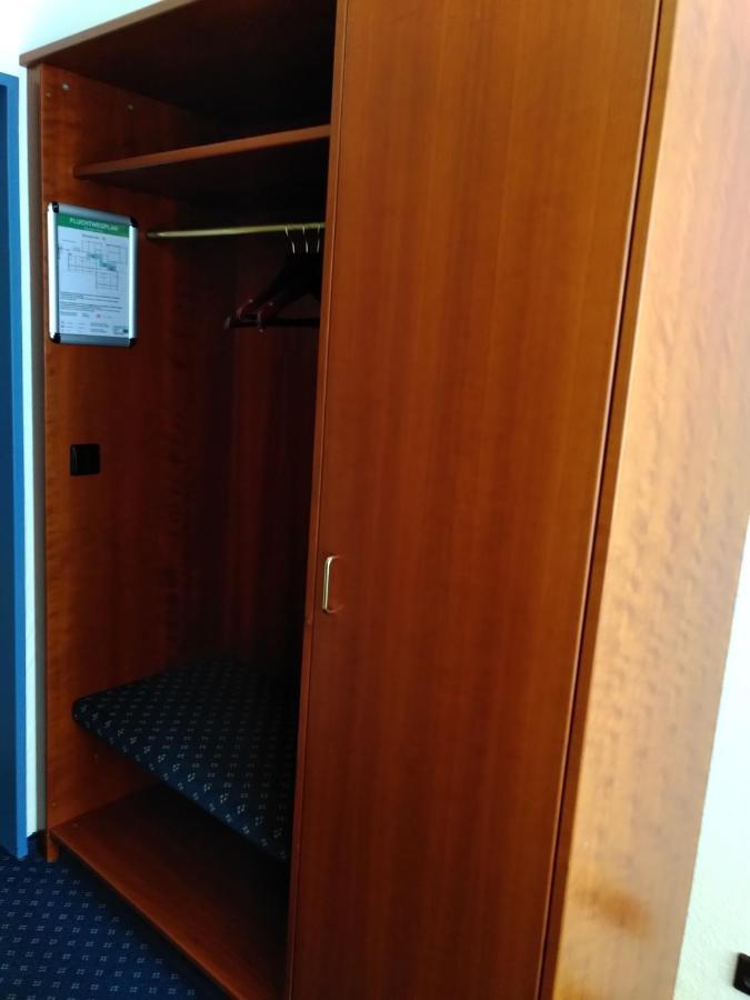 Hotel Stadthalle Uelzen Extérieur photo